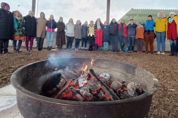 Gemeinschaft am Feuer
